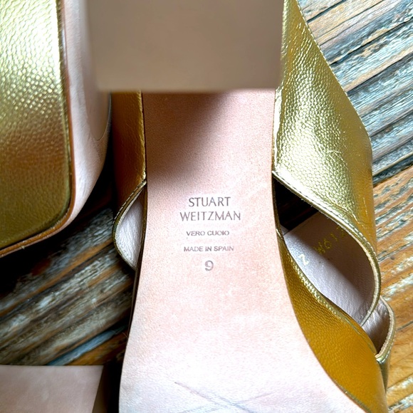 Gorgeous gold lame Stuart Weitzman 4” heels 🤩 - Picture 6 of 8